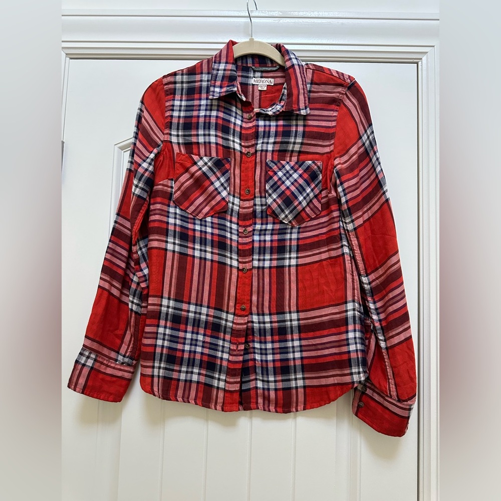 MERONA Women’s Red & Blue Plaid Button-Down Long Sleeve Shirt, size XS